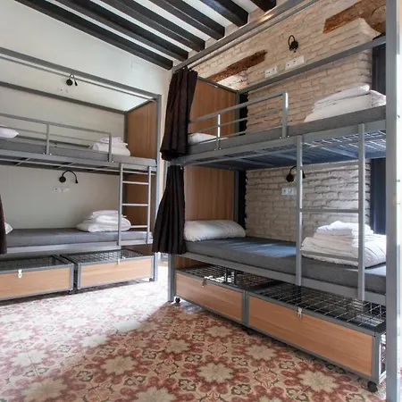 Ibarra By Bossh! Hostel Seville